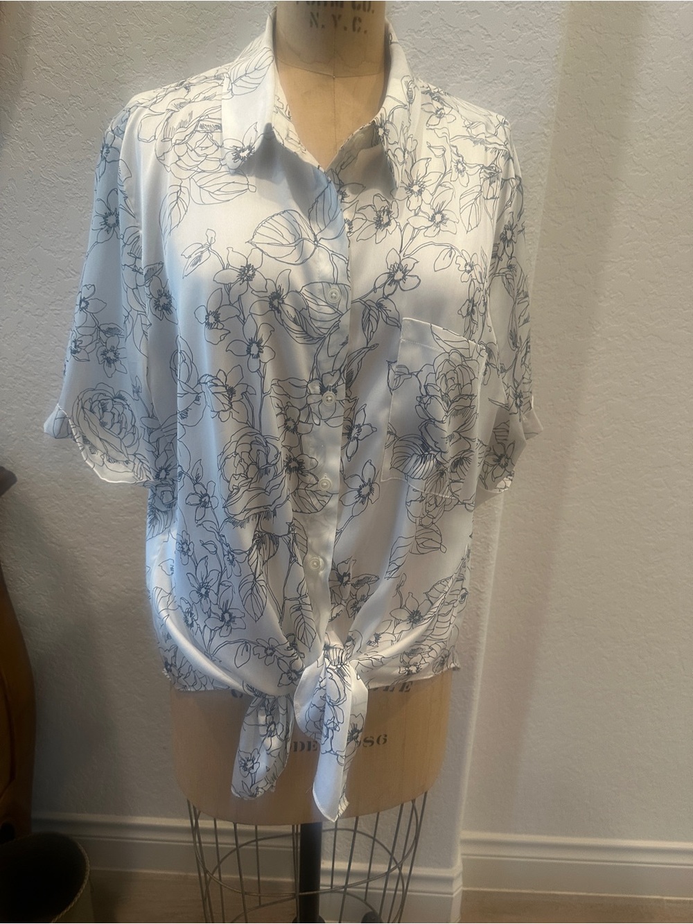 Chico's White satin-like Blouse with Black Floral Outline